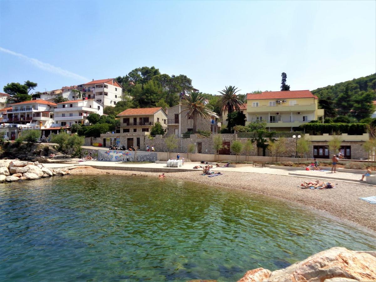Apartments Skrivaneli Jelsa  Exterior photo